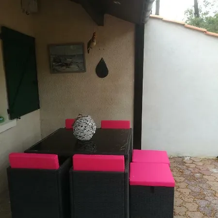 Hébergement de vacances Tres Agreable Maison Au Calme Dans La Pinede *