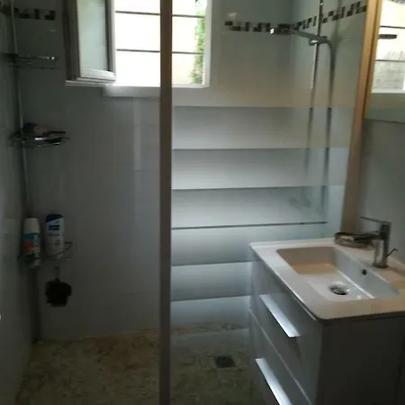 Hébergement de vacances Tres Agreable Maison Au Calme Dans La Pinede *